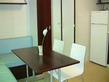 Bj Riviera Holidays - Caravan Park Hotel