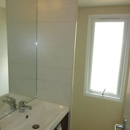 Bj Riviera Holidays - Caravan Park Hotel Port Grimaud