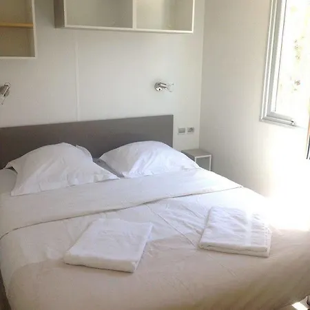 Bj Riviera Holidays - Caravan Park Hotel Port Grimaud